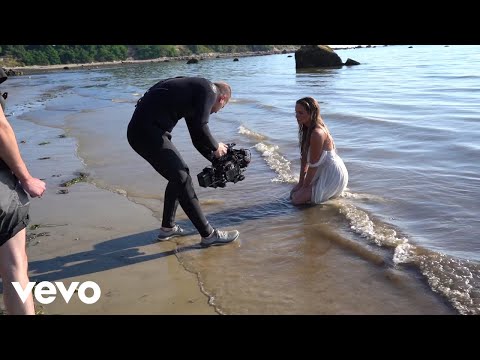 Carly Pearce - What He Didn't Do (Behind The Scenes – The Beach)