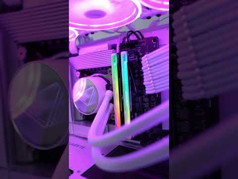 Here’s a quick showcase of the beautiful Netac Z RGB modules  The whole heatspreader has a mirror fi