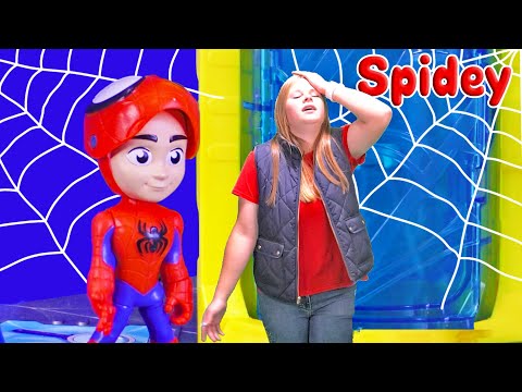 Spidey Shrinks The Assistant with Wiggles During Hide & Seek