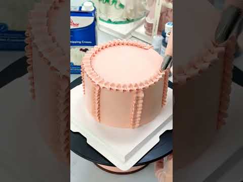 Whipping up a dreamy pink birthday cake! 🎂💖 #cakeart #pinkcake