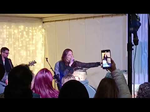 Ira Losco singing Hey Now in Bugibba Malta (16-12-2023)