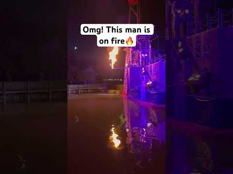 This man is on fire! Canadas Wonderland Halloween Haunt 2023 #canada