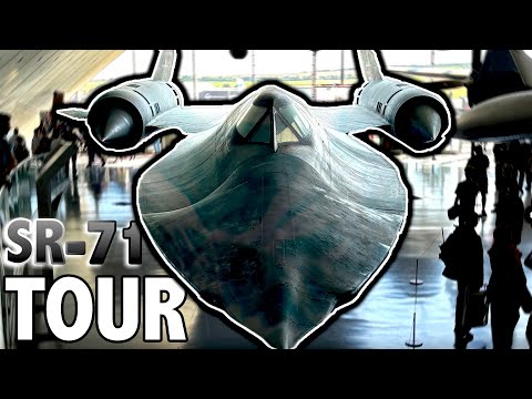 Lockheed SR-71 (Blackbird) Walk Around at DUXFORD