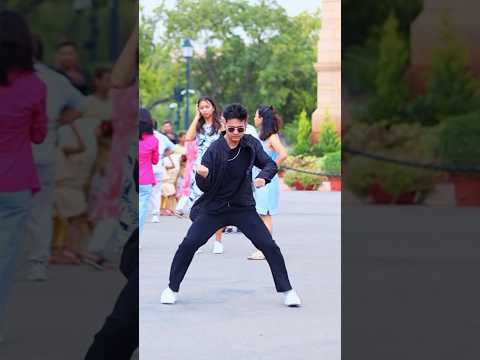 Oh Oh Jane Jana | Dance Video @deepakdevrani4309 #reactionvideo #danceinpublic