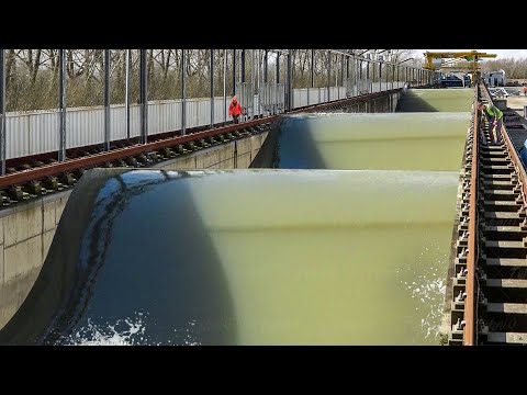 Inside Scary Machine Generating Gigantic Waves