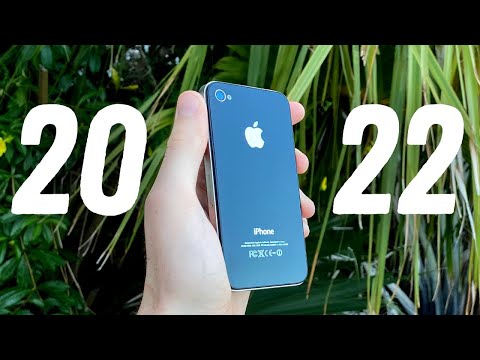 iPhone 4 in 2022 Review - True Innovation!