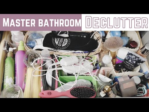 DECLUTTERING & ORGANIZING MY BATHROOM 2021 | ORGANIZATION TIPS | MINIMAL BATHROOM