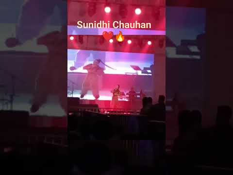 Sunidhi Chauhan Live - Beedi #sunidhichauhan #concerts #mumbai