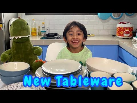 Unboxing New Tableware