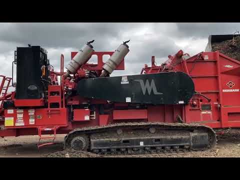 Morbark 6400XT Horizontal Grinder with Screencore 480 Stacker in Mulch