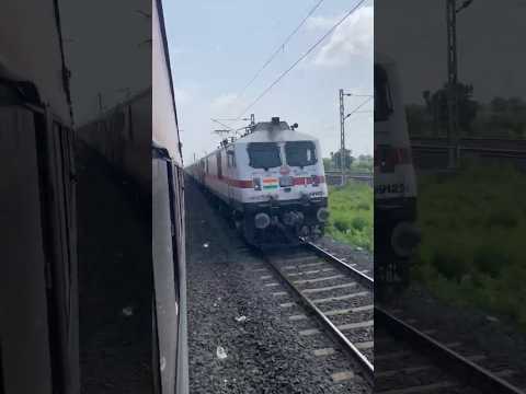 JAIPUR Exp X Bengaluru RAJDHANI Exp #shorts #traingadi #wap7  #indianrailways#highspeedtrain #train