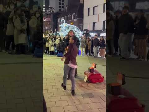 Busking in Seoul - Crowd goes wild