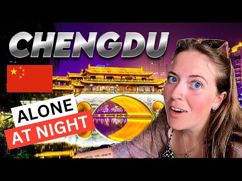 CRAZY NIGHTLIFE in Chengdu, China... 🇨🇳 (ALONE IN CHINA at Night)