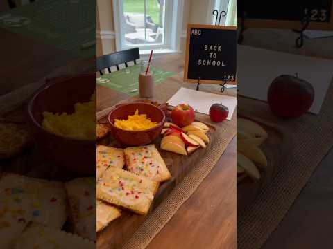 Back to school family breakfast #breakfast #weekend #familybreakfast #poptarts  #breakfasttray