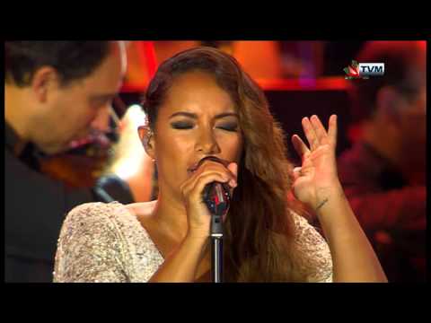 Leona Lewis in Malta - A Moment Like This / Bleeding Love (Joseph Calleja Concert 2014)