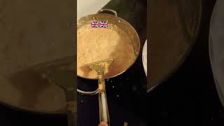 🇬🇧🇬🇧🇬🇧#winterspecialrecipe #gajarkahalwa #londonlife#youtubeshortvideo #internationalstudentsuk