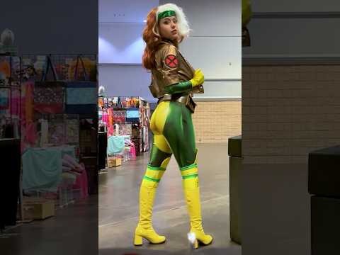 Rogue X-Men Cosplay! | Suiting Up