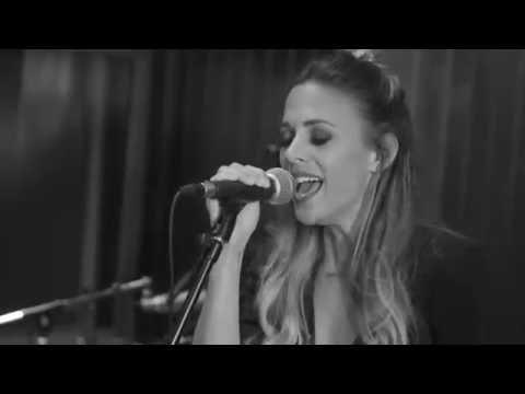 Jana Kramer - "I Got The Boy  (Live at Black River Studio)"