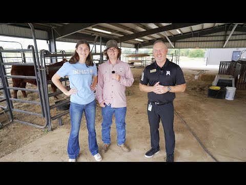 Superintendent Chuck Perry visits with BA FFA Students