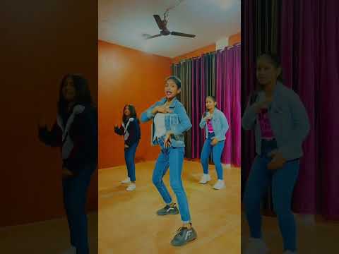 Jhoome Jo Pathaan Dance Cover #shorts #trending #viral #dance #jhoomejopathaan #thenachmandalistudio