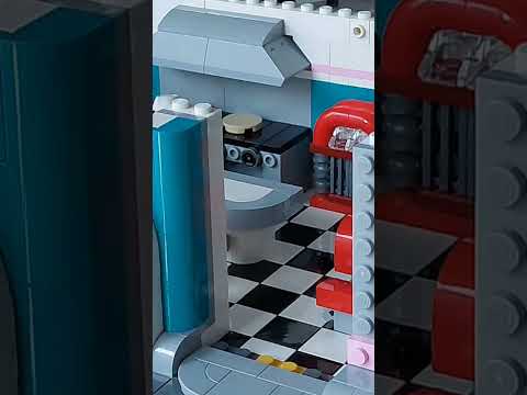 A short stopmotion of building the entrance of the downtown diner