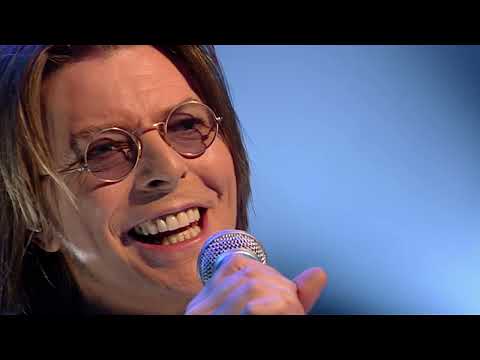 David Bowie - Ashes To Ashes (Live On Later With Jools Holland 1999)