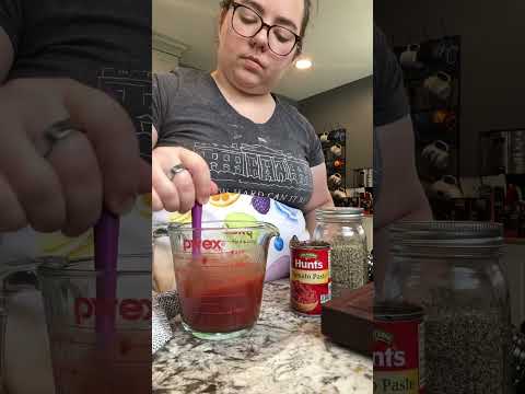 Turn tomato paste into pizza sauce