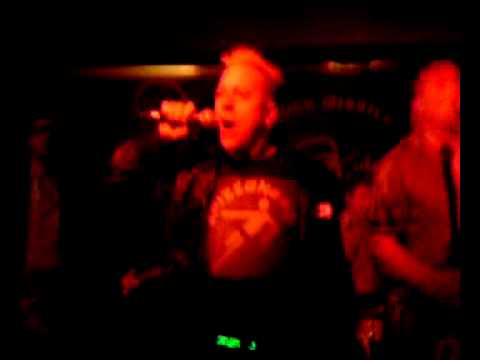 Spizz with Jamie Clarke's Perfect - I Fought The Law @ The Guided Missile - Buffalo Bar