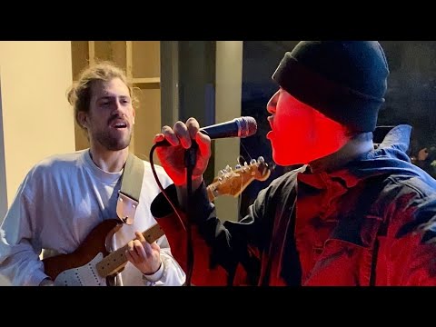 Asked a Korean rapper to join me - Busking in South Korea - Borja Catanesi