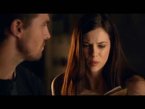 Arrow 1x08 - Oliver Shows Helena How to Use a Bow and Arrow