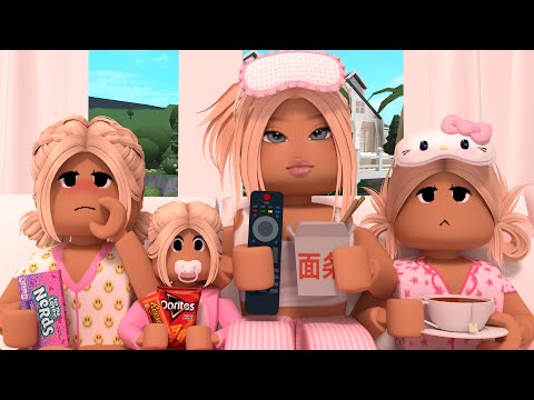 Family SICK DAY ROUTINE!? *THROWING UP..* VOICED Roblox Bloxburg Roleplay