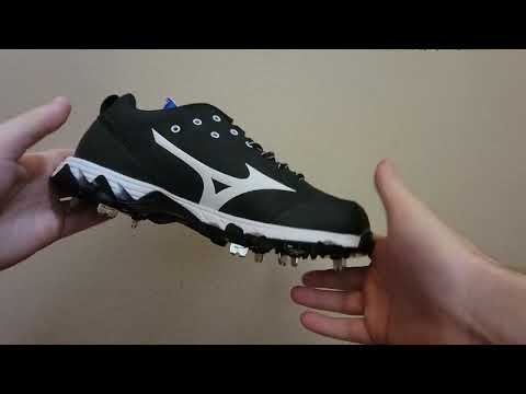 Mizuno 9-spike 9 Spike Swift 7 Low Metal Best Softball Cleat In hand On Feet