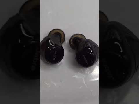 Apple AirPods Pro 2 vs Jabra Elite 75t #shorts