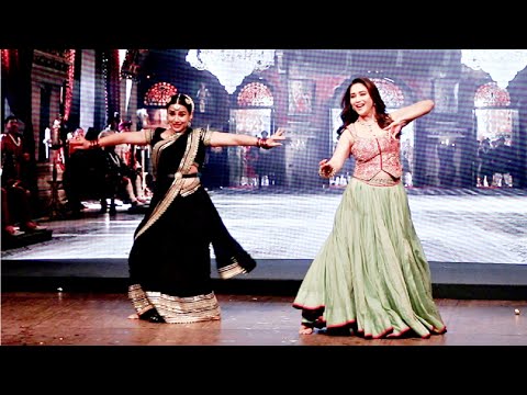 Madhuri Dixit And Vidya Balan Live Dance Show At Bhool Bhulaiyaa 3 Song Ami Je Tomar 3 0 Launch