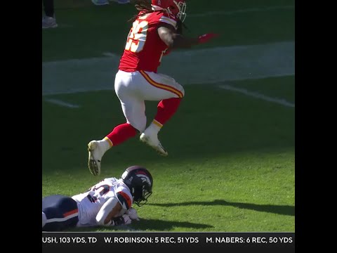 Kareem Hunt catches for a 19-yard Gain vs. Denver Broncos