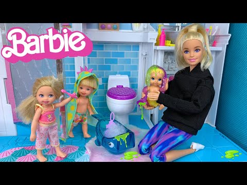 Barbie & Ken Doll Family Night Routine - Making Slime & Bedtime