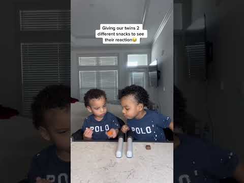 Giving our twins 2 different snacks to see their reaction. MUST WATCH😂 #twins #toddlers #parents