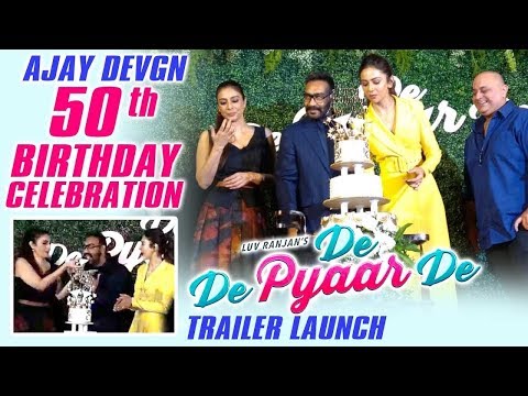 Ajay Devgan Birthday Celebration | Cake Cutting | Rakul Preet Singh, Tabu