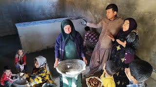 Love, happiness of a nomadic family with the construction of a small hut