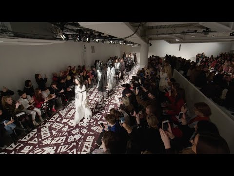 izzue Debut Show @London Fashion Week 2019