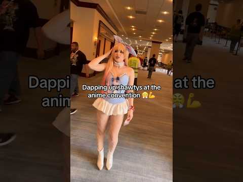 Dapping up 10s at the Anime Convention #anime #cosplay #convention