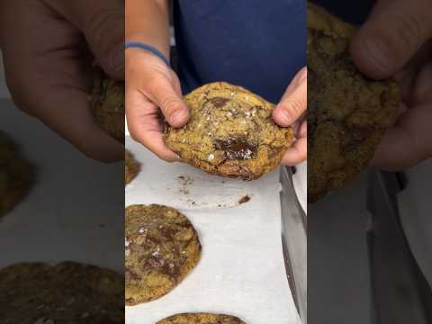 Kitchen sink choc chunk cookies - video filmed & edited by Tyler (y’all be nice to him!!!)