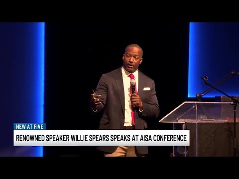 Willie Spears speaks at AISA conference