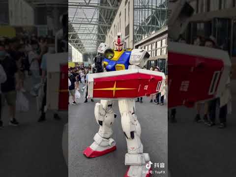 中国のコスプレ展にノリノリのガンダムが大量参戦