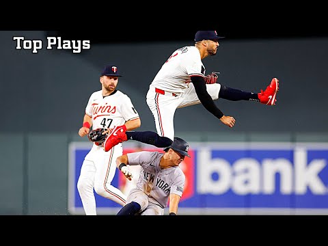 Carlos Correa Best Defense 2024 | MLB