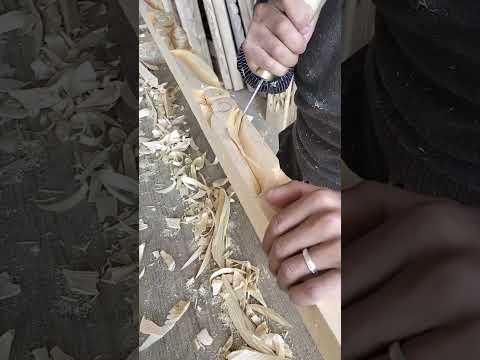 Woodcarving craftsman #Purely handmade wood carving crafts