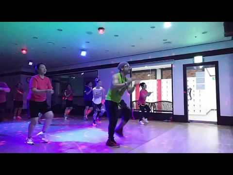 Jennifer Lopez Let's Get Loud zumba