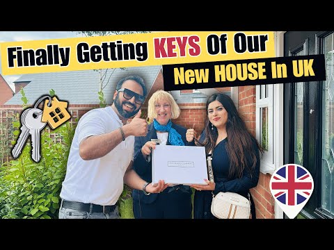 Finally Got The New House Keys | Moving In To Our New House In UK | Indian Youtuber In England