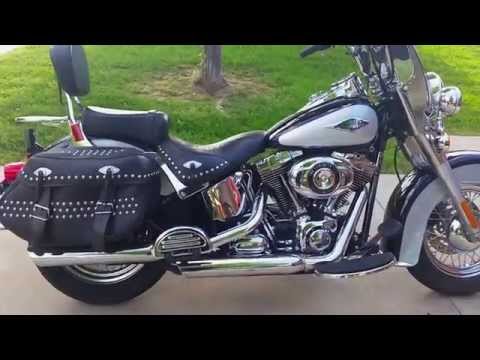 Stock Harley Davidson Mufflers vs Vance & Hines Straightshots HS Slip-ons