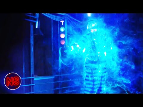 GHOST in HAUNTED Subway | Ghostbusters (2016) | Now Scaring